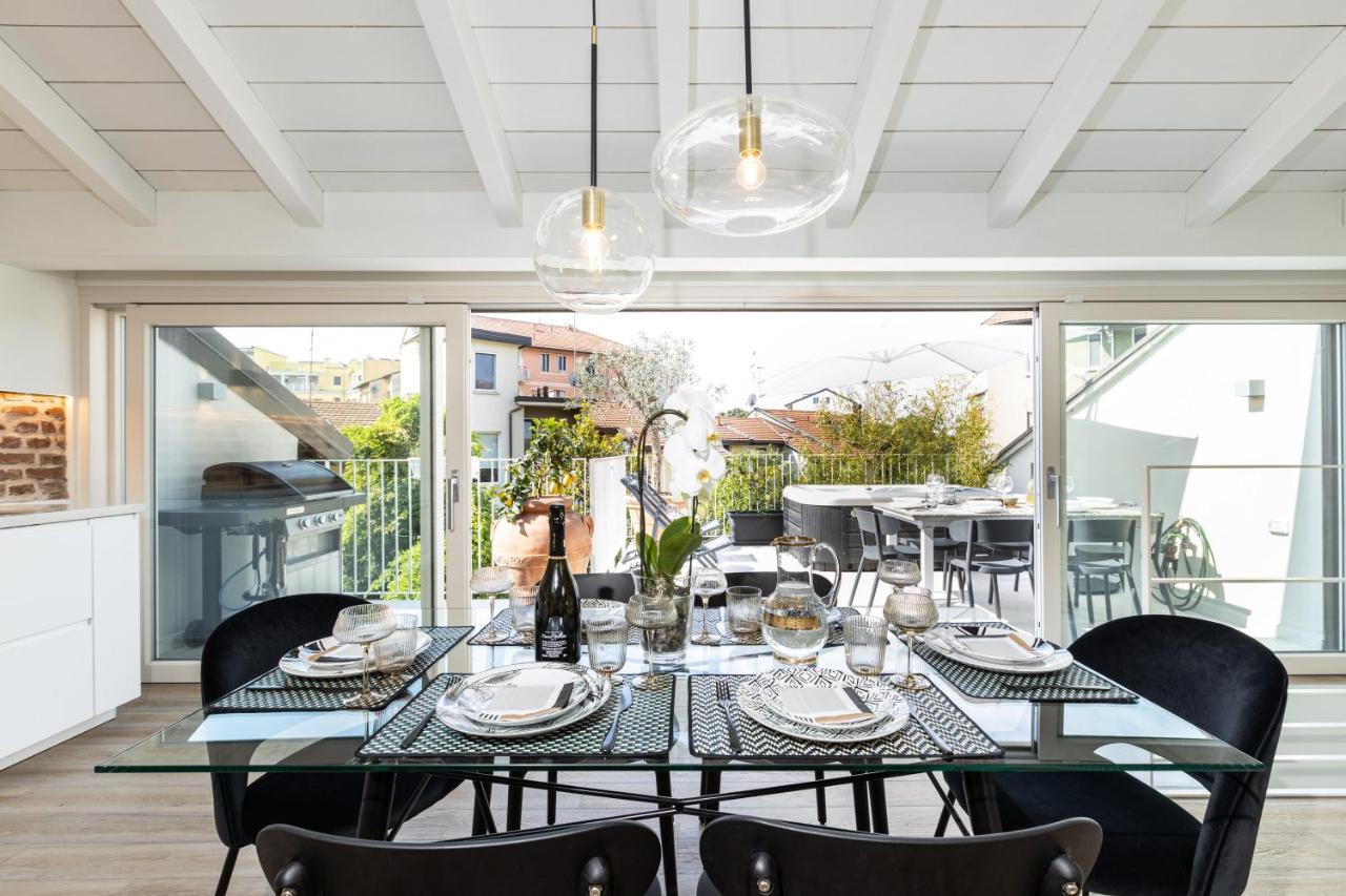 *Villa Olivo*With Private Terrace & Jacuzzi + 3Bedrooms มิลาน ภายนอก รูปภาพ