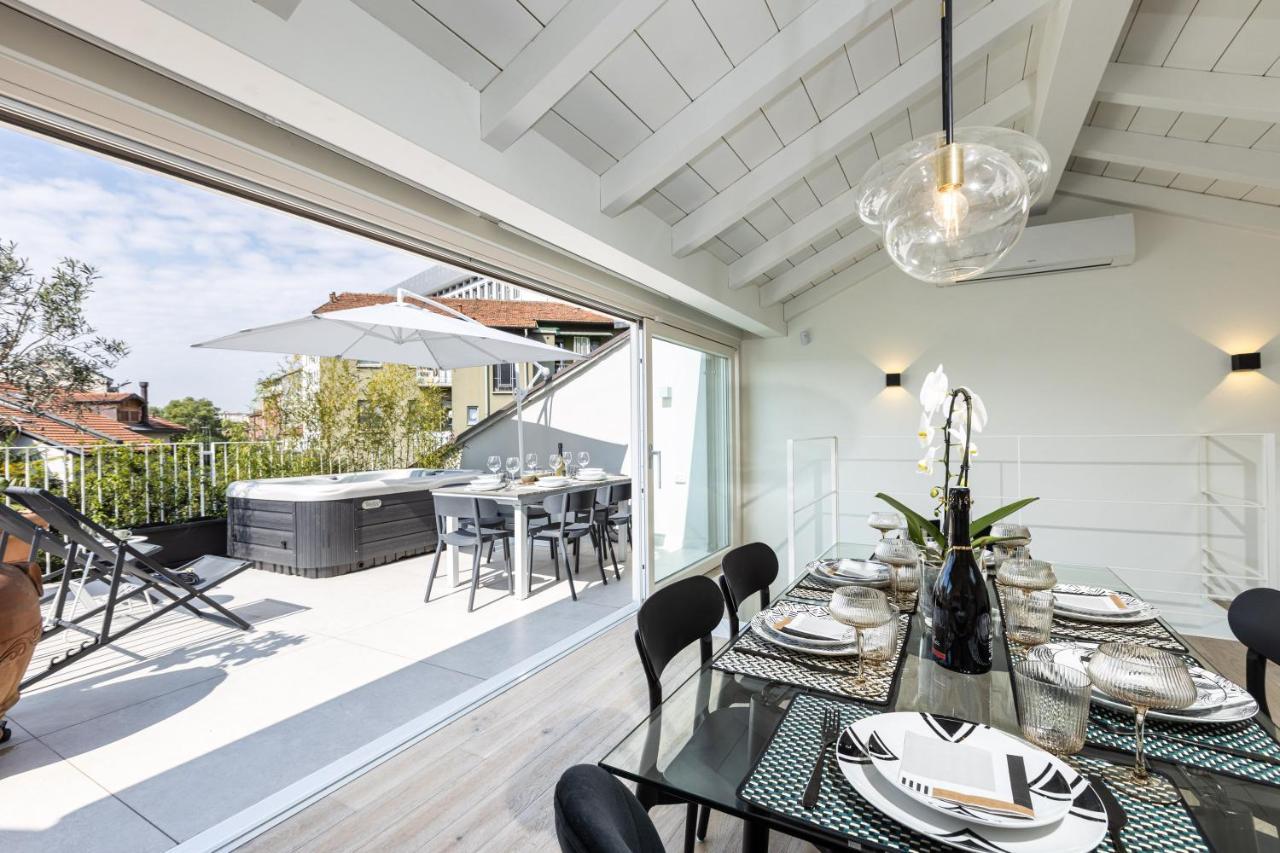 *Villa Olivo*With Private Terrace & Jacuzzi + 3Bedrooms มิลาน ภายนอก รูปภาพ